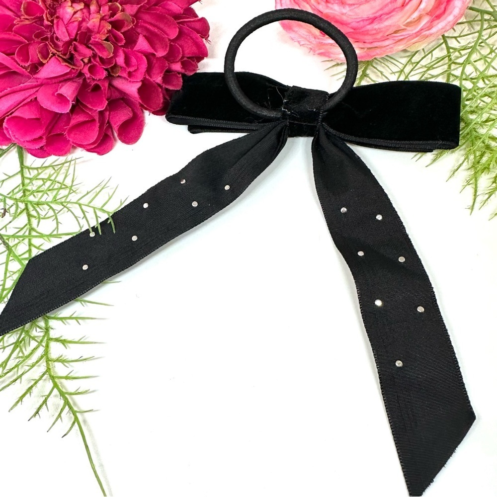 NEW⚜️Velvet Bow Pearl Embellished Hairtie - Picture 4 of 5